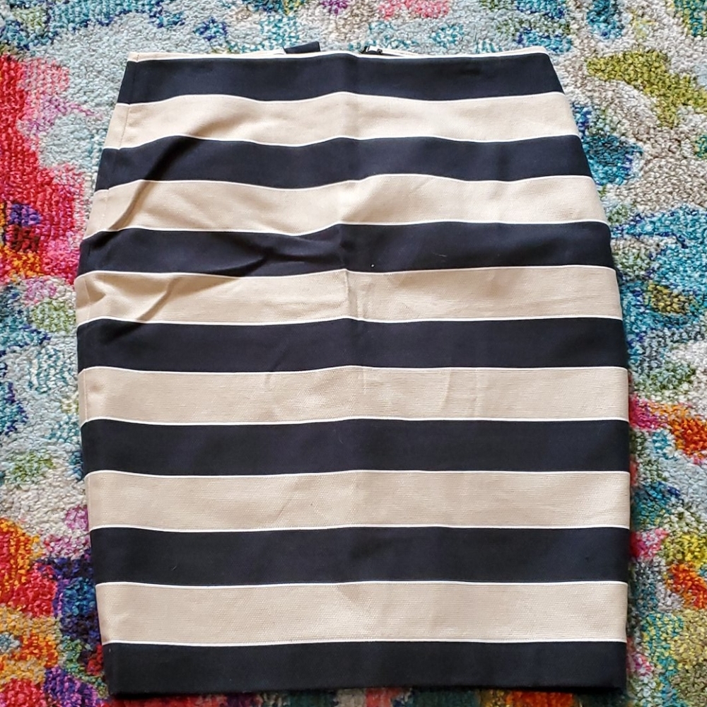 Loft Curvy Pencil Skirt